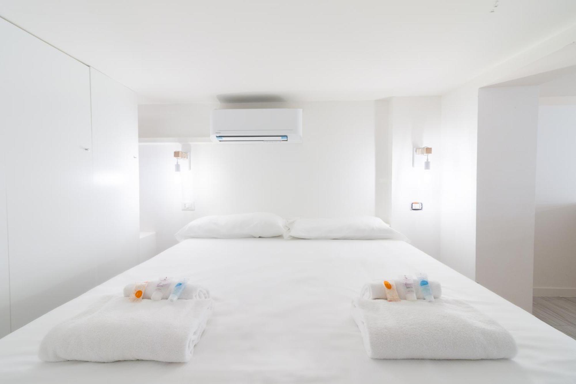 Nel Cuore Dei Navigli - Home Suite ミラノ エクステリア 写真